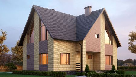Интересный проект двухэтажного дома под высокой красивой крышей