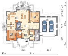 Великолепный особняк с полукруглыми балконами